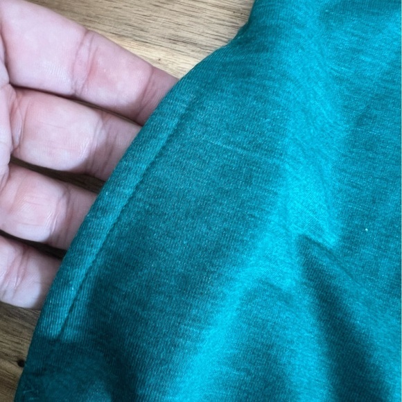 LOGO Lounge by Lori Goldstein French Terry Top with Charmeuse Hem in Green Sz L - Picture 4 of 11